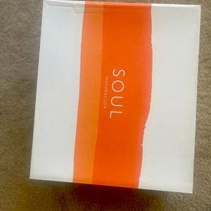 Women Soul Naturalizer boot size 10W.